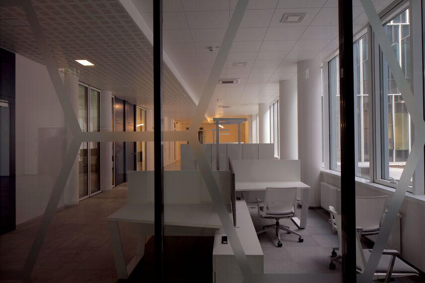 CI 45 Fenster, ConceptSystem 77 Türen, ConceptSystem 77 Fenster und CW 50-HI Fassaden - College/University National Centre  of Physical and Technological Sciences ansässig in Vilnius, Litauen