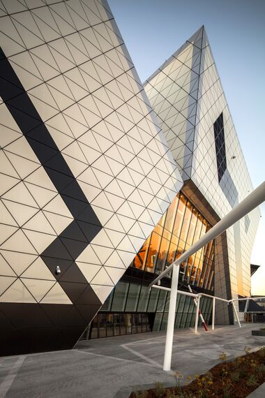 CW 50-SC Fassaden - Entertainment Perth Arena ansässig in Perth, Australien