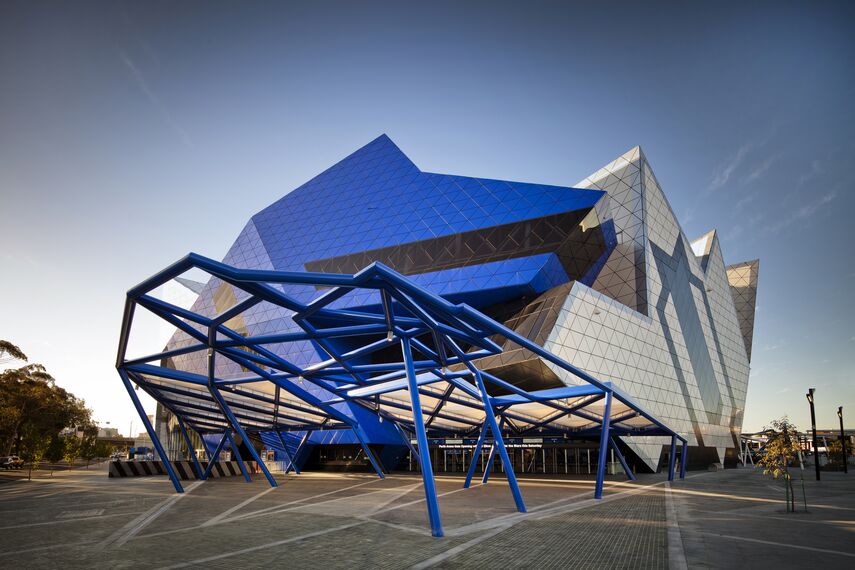 CW 50-SC Fassaden - Entertainment Perth Arena ansässig in Perth, Australien