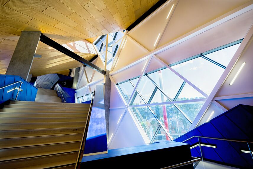 CW 50-SC Fassaden - Entertainment Perth Arena ansässig in Perth, Australien