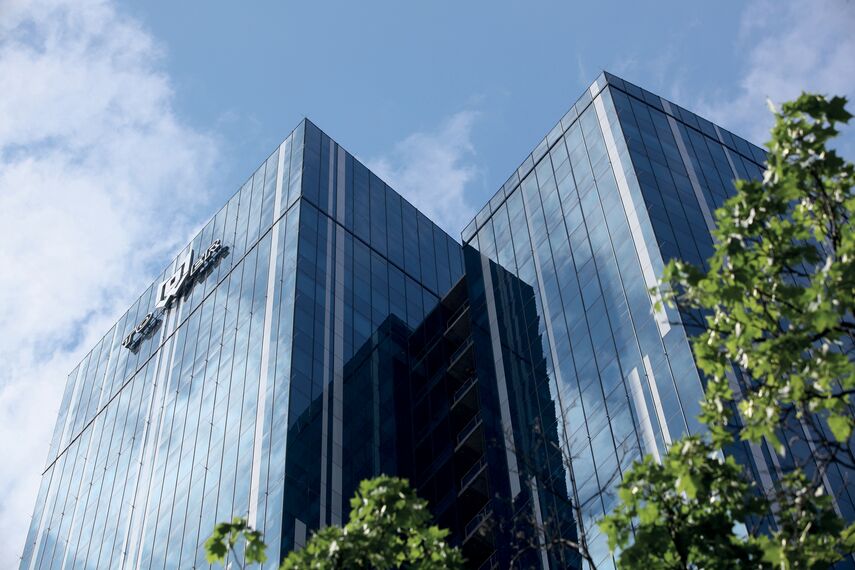 ConceptSystem 77 Türen, ConceptWall 50 Fassaden und ConceptSystem 77 Fenster - Business center 101 Tower ansässig in Kiev, Ukraine