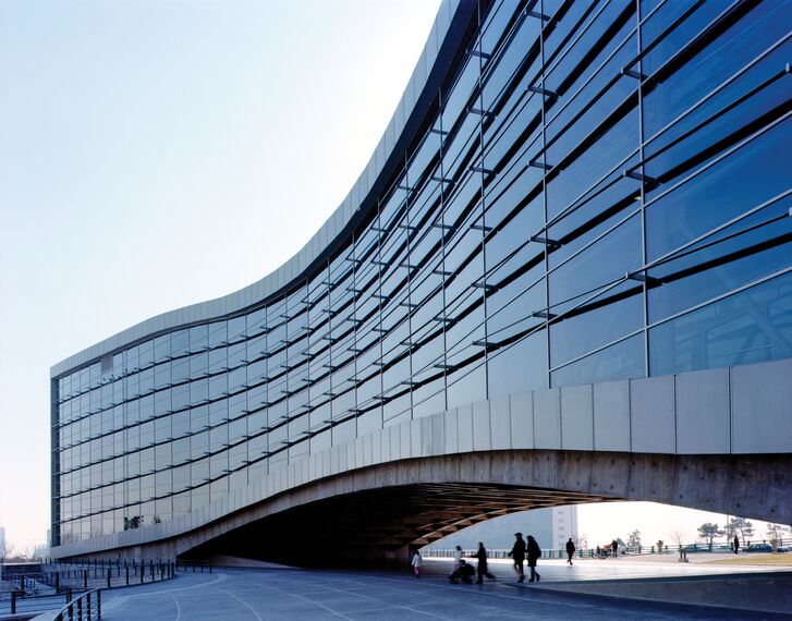 BriseSoleil 100 Sonnenschutz und ConceptWall 50 Fassaden - Mellat Park cineplex ansässig in Tehran, Iran