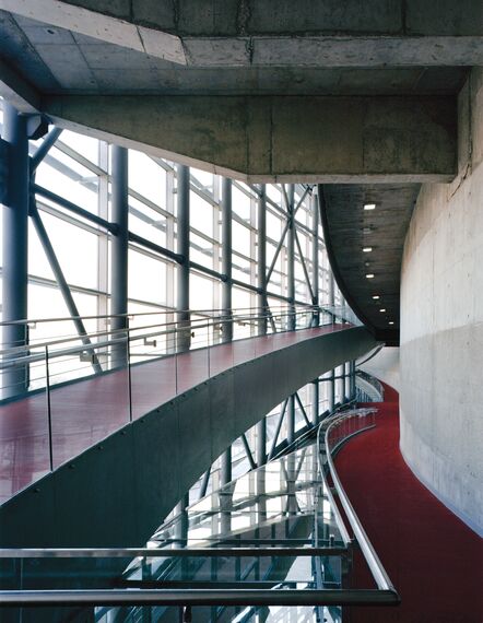 BriseSoleil 100 Sonnenschutz und ConceptWall 50 Fassaden - Mellat Park cineplex ansässig in Tehran, Iran