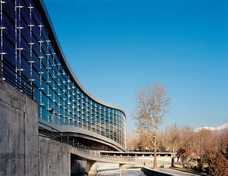 BriseSoleil 100 Sonnenschutz und ConceptWall 50 Fassaden - Mellat Park cineplex ansässig in Tehran, Iran