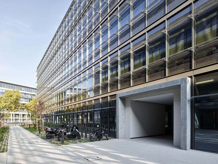 ConceptWall 86 Fassaden, ThermoSystem 68 Fenster, ConceptWall 50 Fassaden und TS 68-HV Fenster - Office building Jardins du Lou ansässig in Lyon, Frankreich