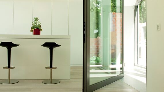 ConceptSystem 77 Fenster, ConceptSystem 77 Türen, ConceptWall 50 Fassaden, CS 86-HI (c) Abgesagte Systeme und CP 50 Schieben und Falten - Van Acker Sissau villa ansässig in Loppem, Belgienë